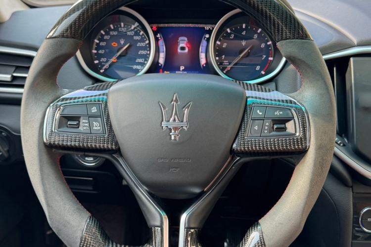 Used Maserati Ghibli 2014 3.0T Standard Edition Interior 3