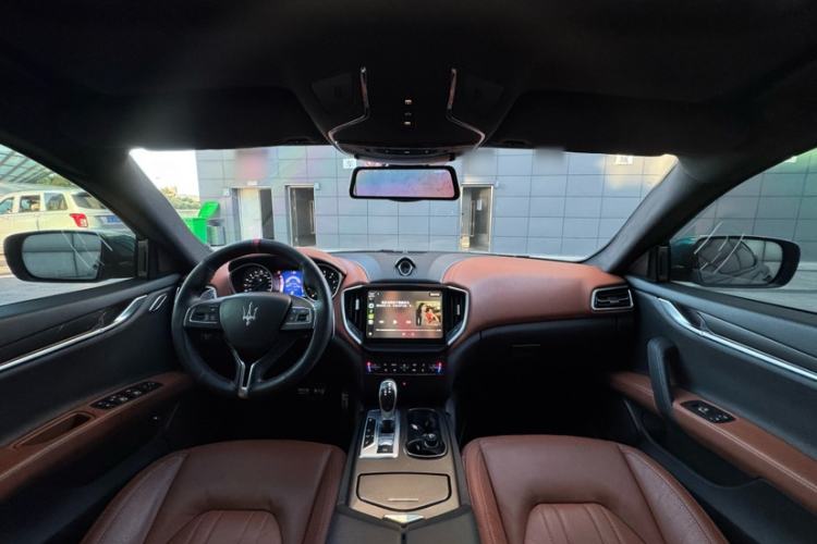 Used Maserati Ghibli 2014 3.0T Standard Edition Interior 4