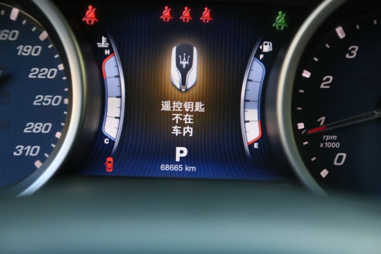 Used Maserati Ghibli 2014 3.0T Standard Edition Interior 6