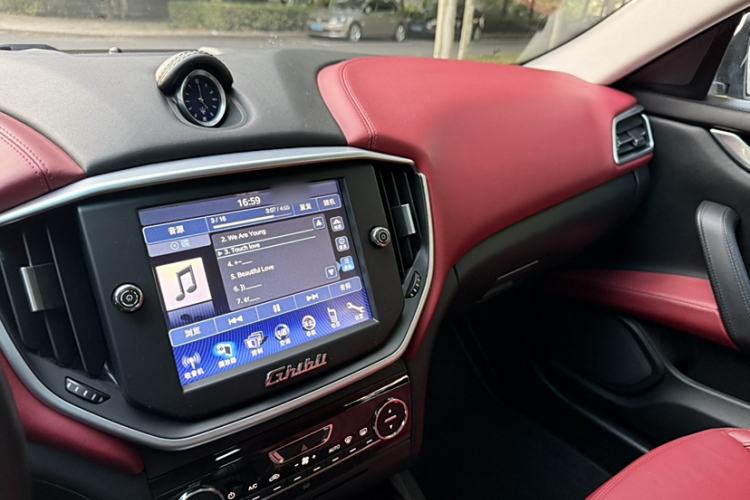 Used Maserati Ghibli 2014 3.0T Standard Edition Interior 7