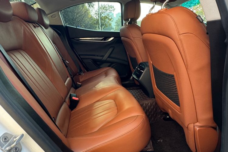 Used Maserati Ghibli 2014 3.0T Standard Edition Interior 8