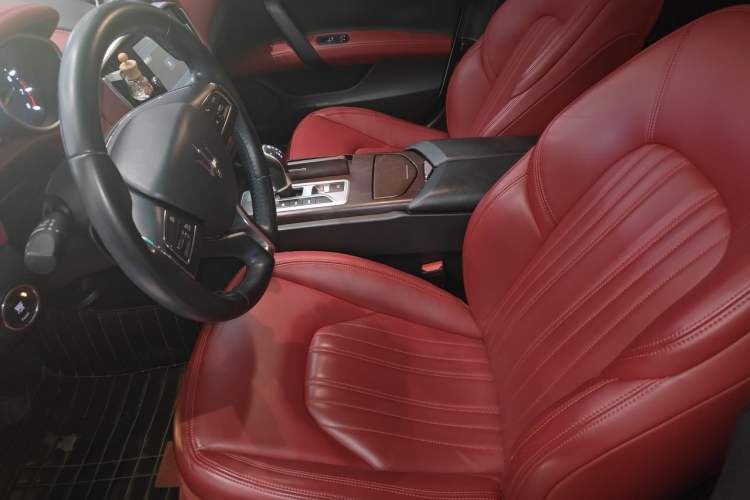 Used Maserati Ghibli 2014 3.0T Standard Edition Left Front Seat