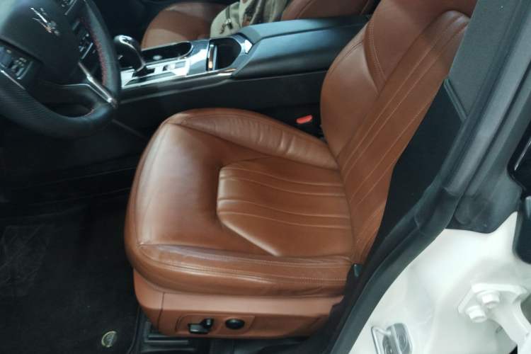 Used Maserati Ghibli 2014 3.0T Standard Edition Left Front Seat