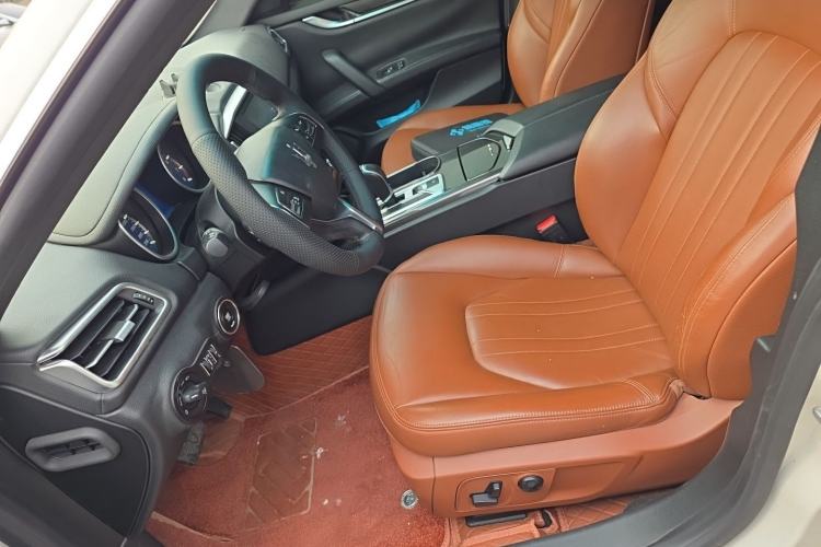 Used Maserati Ghibli 2014 3.0T Standard Edition Left Front Seat