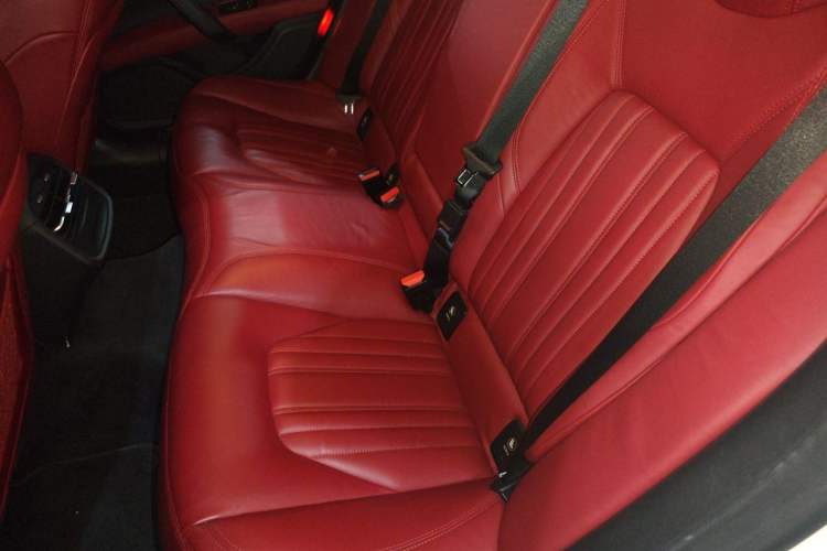 Used Maserati Ghibli 2014 3.0T Standard Edition Left Rear Seat