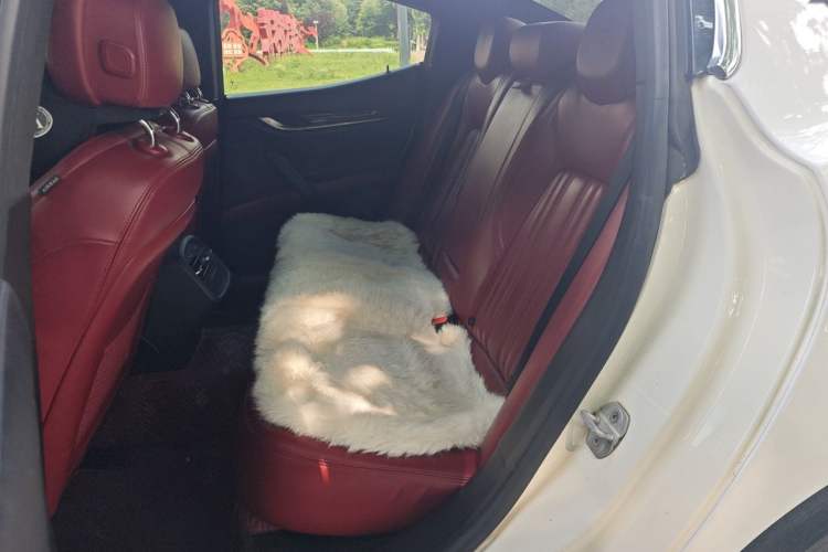 Used Maserati Ghibli 2014 3.0T Standard Edition Left Rear Seat