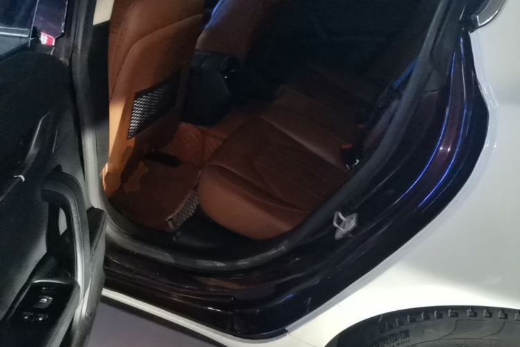 Used Maserati Ghibli 2014 3.0T Standard Edition Left Rear Seat