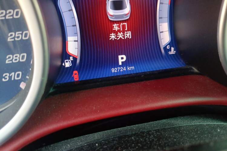 Used Maserati Ghibli 2014 3.0T Standard Edition Odometer Close Up