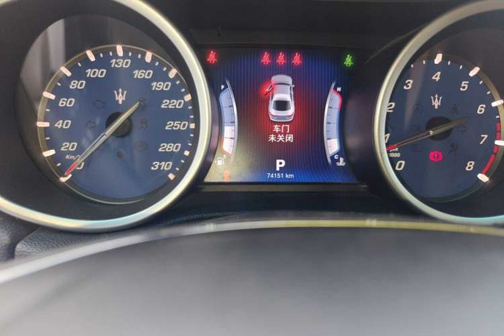 Used Maserati Ghibli 2014 3.0T Standard Edition Odometer Close Up