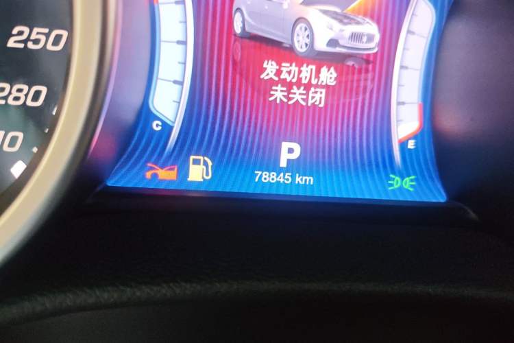 Used Maserati Ghibli 2014 3.0T Standard Edition Odometer Close Up