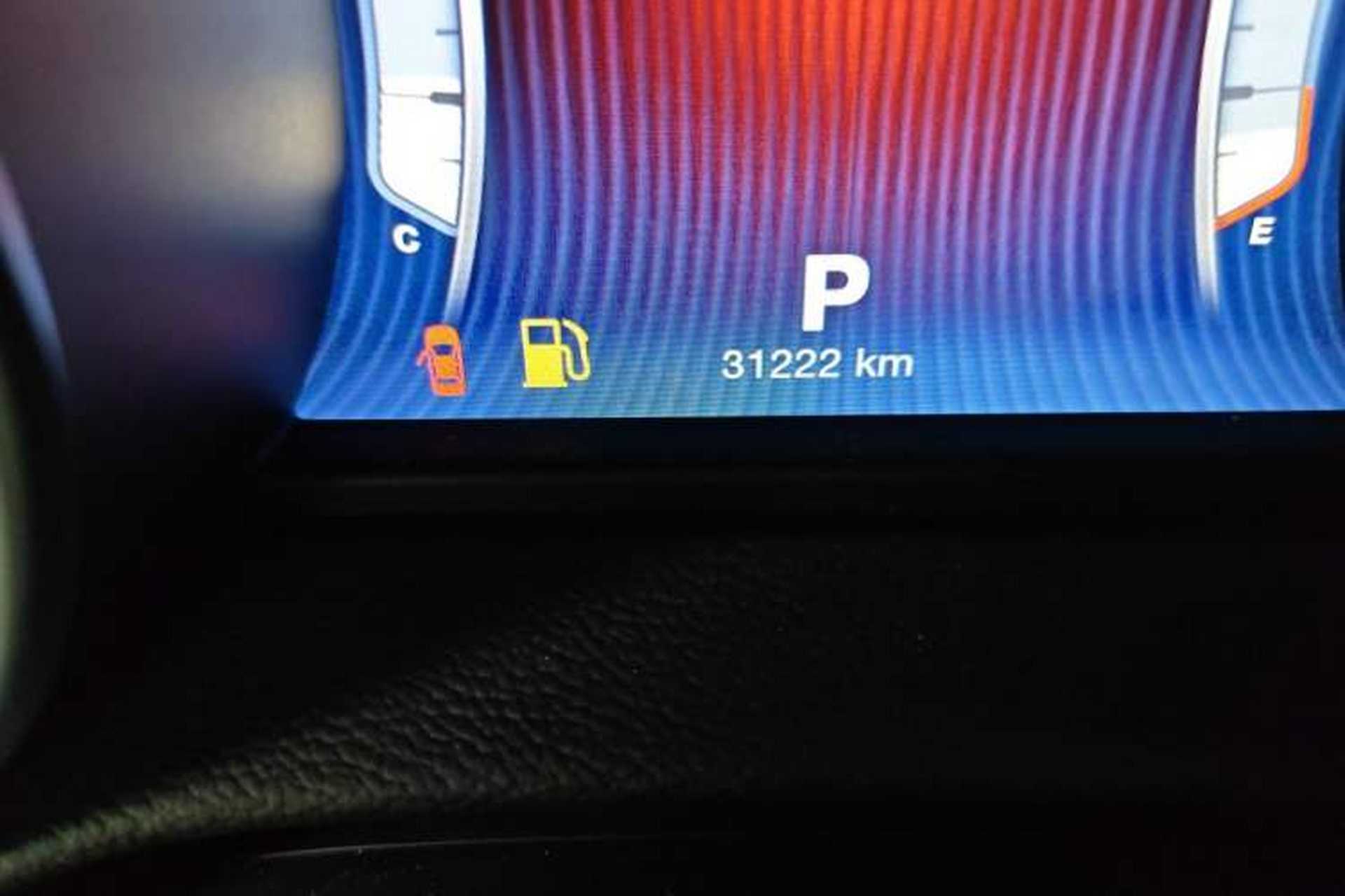 Used Maserati Ghibli 2014 3.0T Standard Edition Odometer Close Up