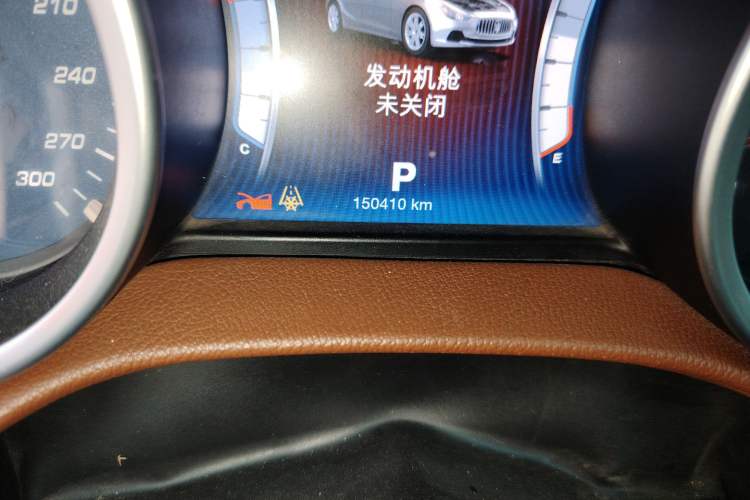 Used Maserati Ghibli 2014 3.0T S Q4 Odometer Close Up