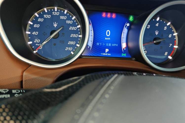 Used Maserati Ghibli 2014 3.0T Standard Edition Odometer Close Up