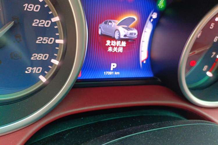 Used Maserati Ghibli 2014 3.0T S Odometer Close Up