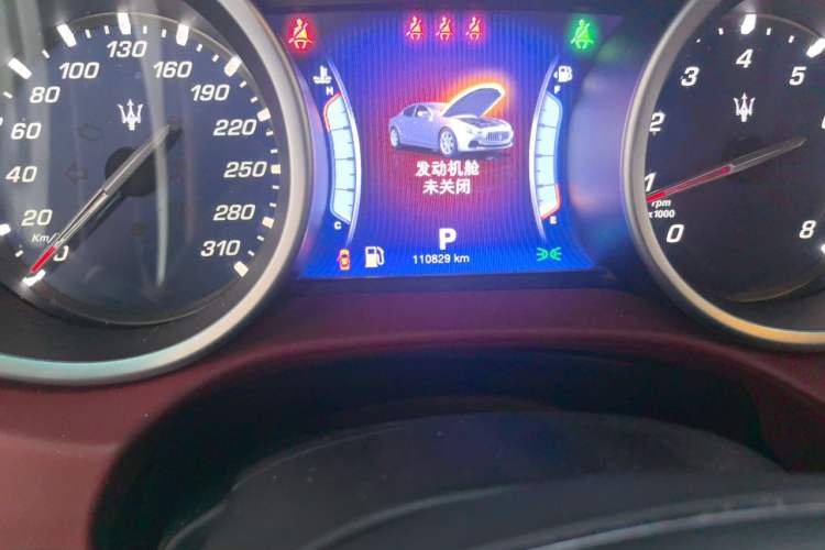 Used Maserati Ghibli 2014 3.0T Standard Edition Odometer Close Up