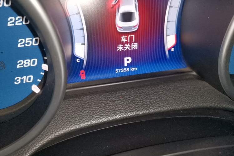 Used Maserati Ghibli 2014 3.0T Standard Edition Odometer Close Up