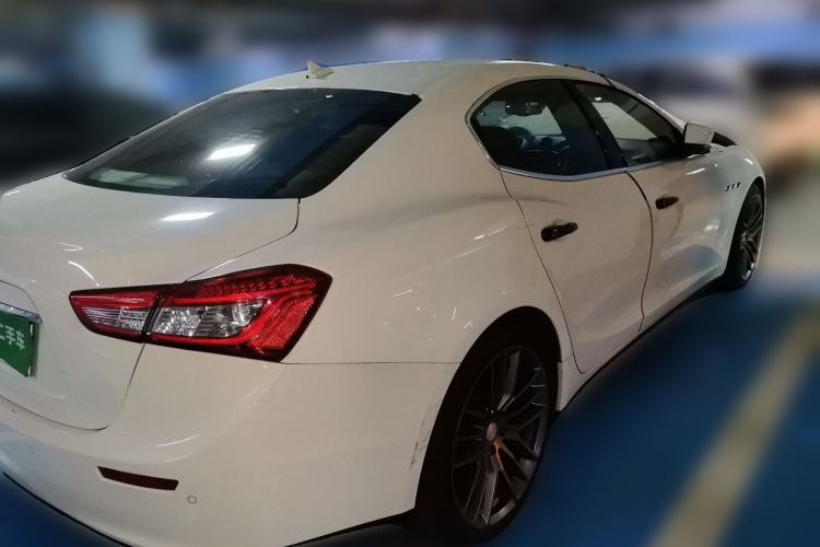 Used Maserati Ghibli 2014 3.0T Standard Edition Rear Right 45 Deg