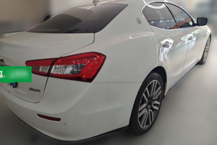 Used Maserati Ghibli 2014 3.0T Standard Edition Rear Right 45 Deg