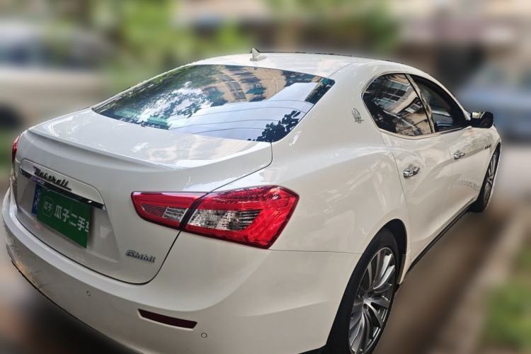 Used Maserati Ghibli 2014 3.0T Standard Edition Rear Right 45 Deg