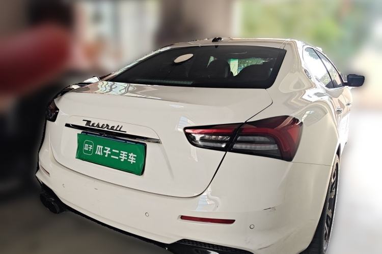 Used Maserati Ghibli 2014 3.0T Standard Edition Rear Right 45 Deg