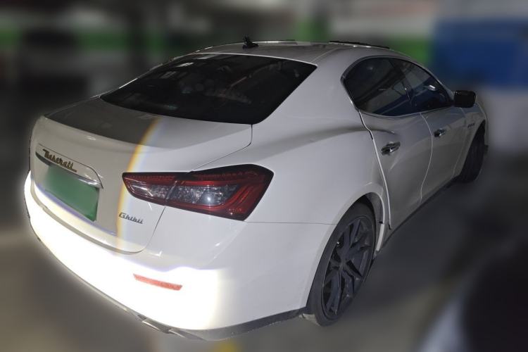 Used Maserati Ghibli 2014 3.0T Standard Edition Rear Right 45 Deg
