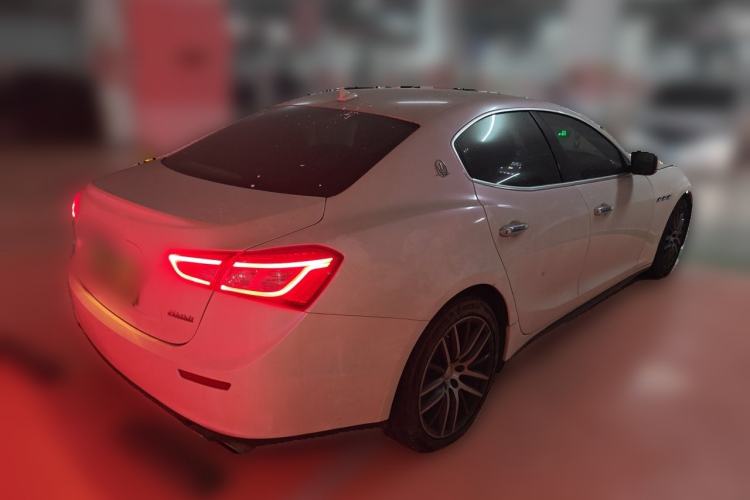 Used Maserati Ghibli 2014 3.0T Standard Edition Rear Right 45 Deg