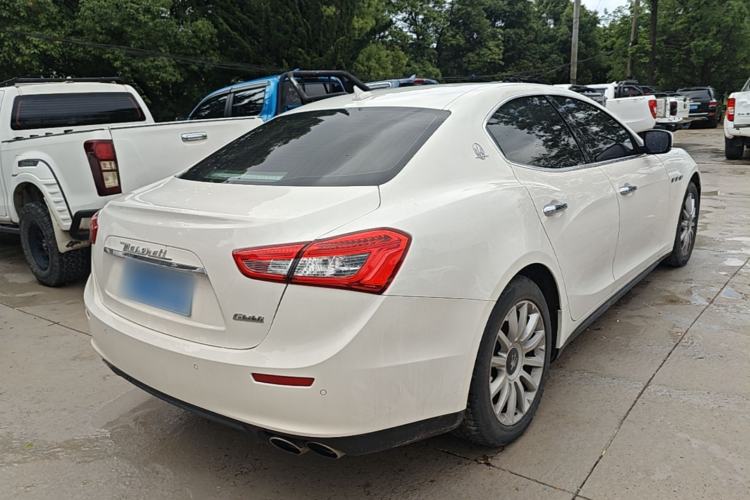 Used Maserati Ghibli 2014 3.0T Standard Edition Rear Right 45 Deg