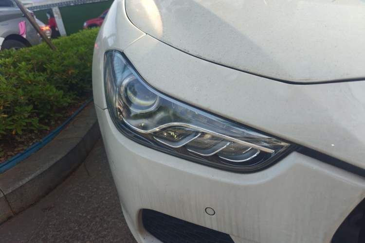 Used Maserati Ghibli 2014 3.0T Standard Edition Right Front Headlight
