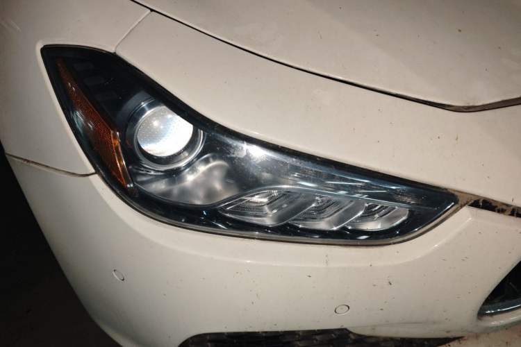 Used Maserati Ghibli 2014 3.0T S Q4 Right Front Headlight