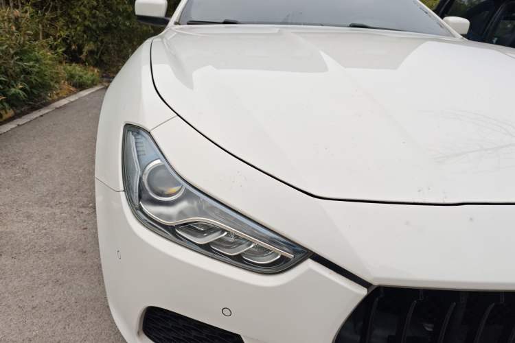 Used Maserati Ghibli 2014 3.0T Standard Edition Right Front Headlight