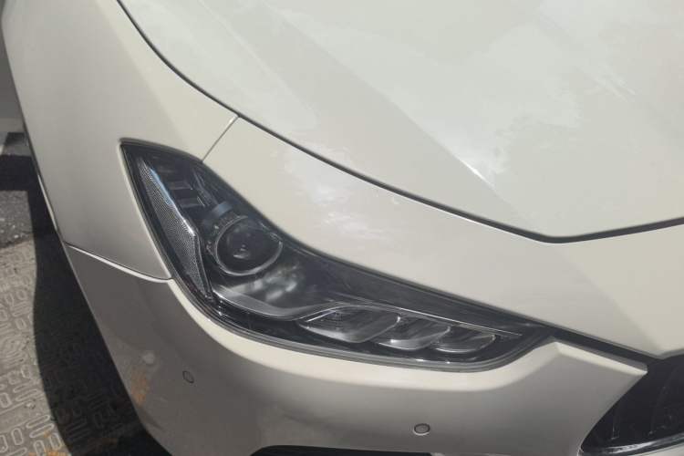 Used Maserati Ghibli 2014 3.0T Standard Edition Right Front Headlight