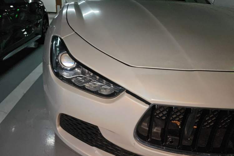 Used Maserati Ghibli 2014 3.0T Standard Edition Right Front Headlight