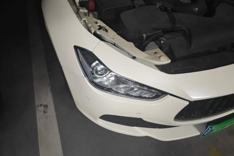 Used Maserati Ghibli 2014 3.0T Standard Edition Right Front Headlight