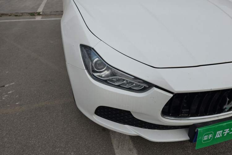 Used Maserati Ghibli 2014 3.0T Standard Edition Right Front Headlight