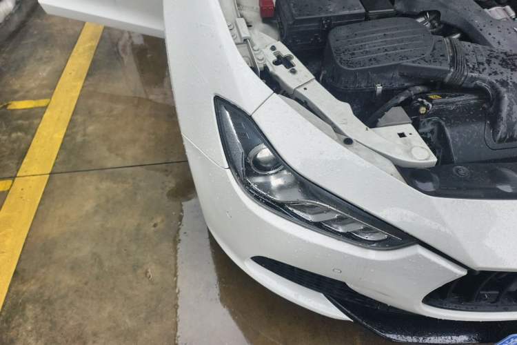 Used Maserati Ghibli 2014 3.0T Standard Edition Right Front Headlight