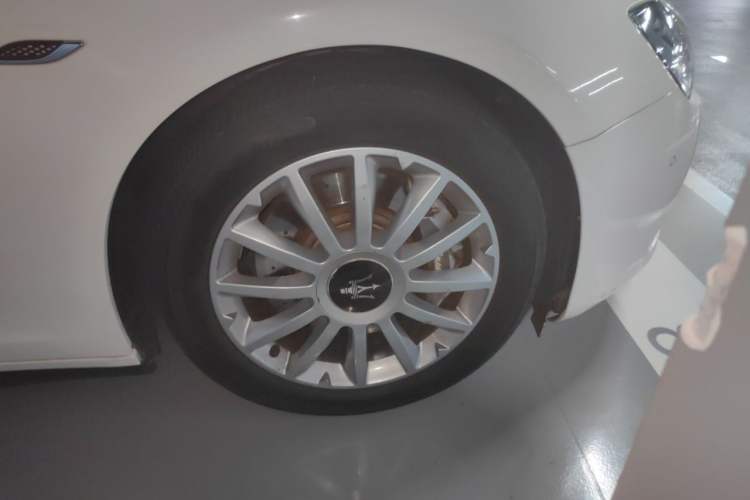 Used Maserati Ghibli 2014 3.0T Standard Edition Right Front Wheel Hub