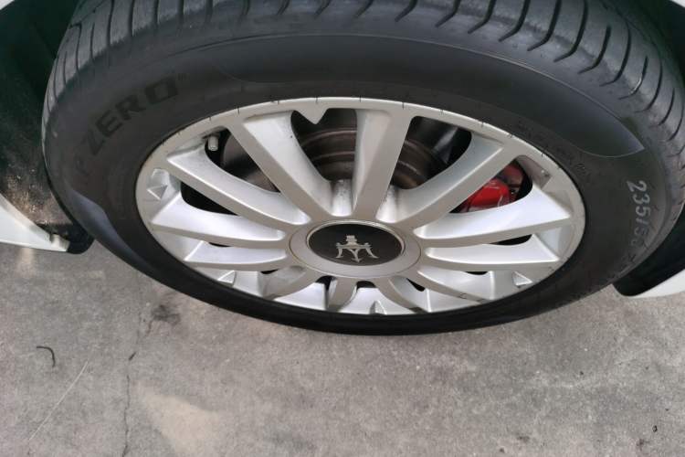 Used Maserati Ghibli 2014 3.0T Standard Edition Right Front Wheel Hub