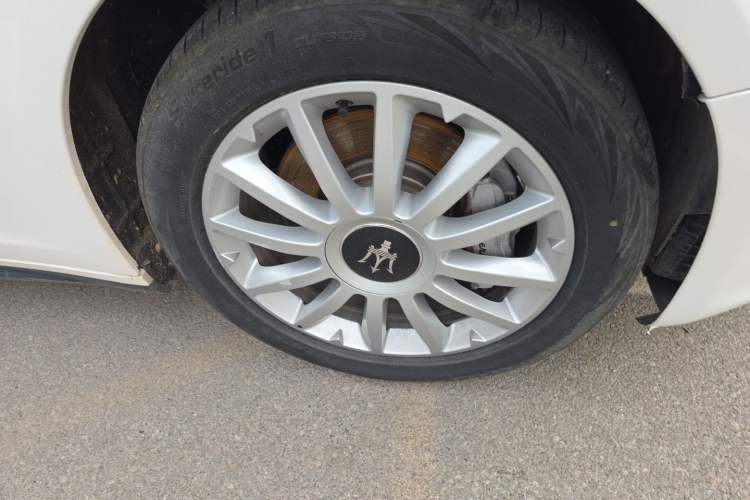Used Maserati Ghibli 2014 3.0T Standard Edition Right Front Wheel Hub