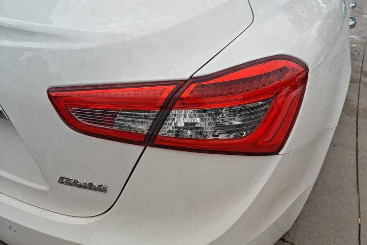 Used Maserati Ghibli 2014 3.0T Standard Edition Right Rear Taillight