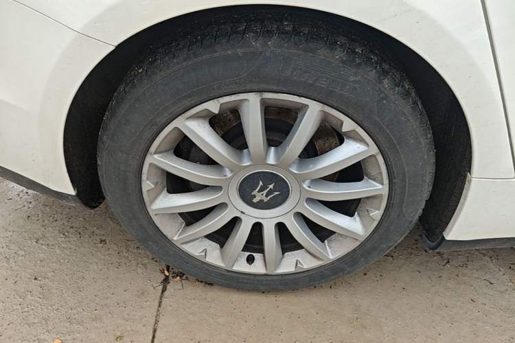 Used Maserati Ghibli 2014 3.0T Standard Edition Right Rear Wheel Hub