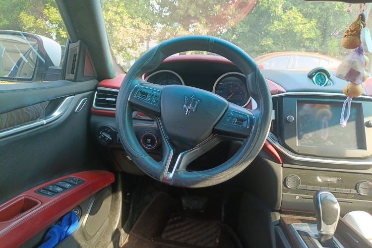 Used Maserati Ghibli 2014 3.0T Standard Edition Steering Wheel