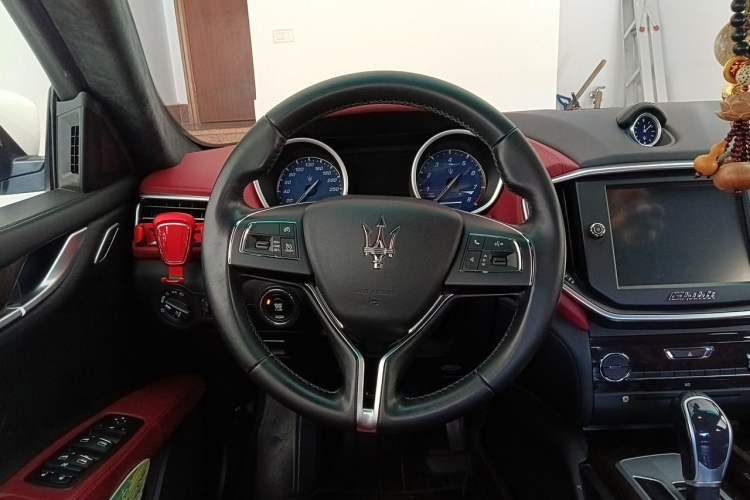 Used Maserati Ghibli 2014 3.0T Standard Edition Steering Wheel