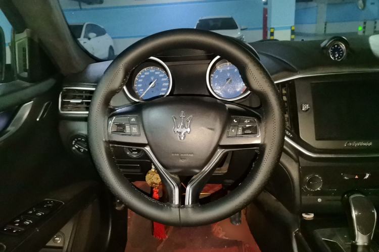 Used Maserati Ghibli 2014 3.0T Standard Edition Steering Wheel