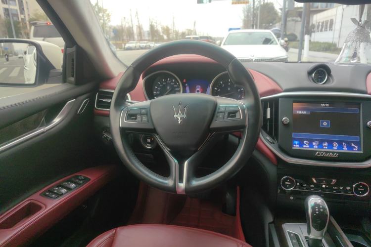 Used Maserati Ghibli 2014 3.0T Standard Edition Steering Wheel