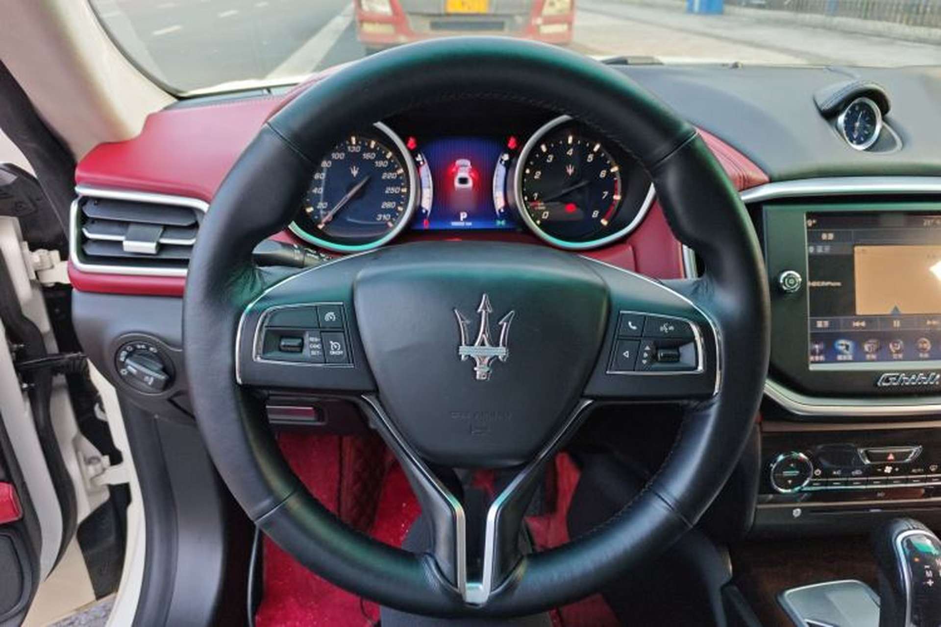 Used Maserati Ghibli 2014 3.0T Standard Edition Steering Wheel