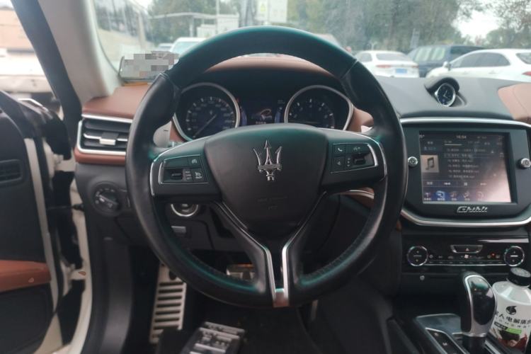 Used Maserati Ghibli 2014 3.0T Standard Edition Steering Wheel