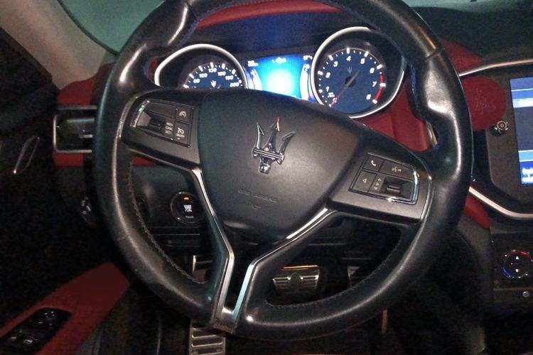 Used Maserati Ghibli 2014 3.0T Standard Edition Steering Wheel