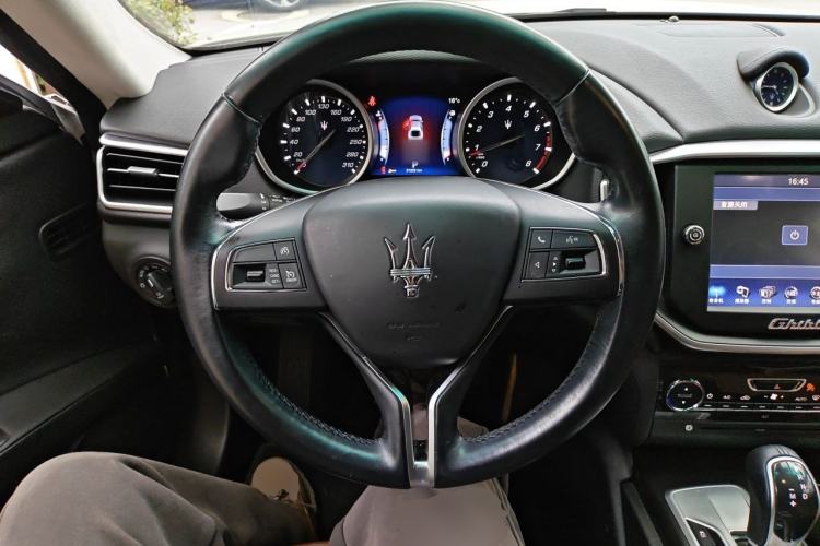 Used Maserati Ghibli 2014 3.0T Standard Edition Steering Wheel