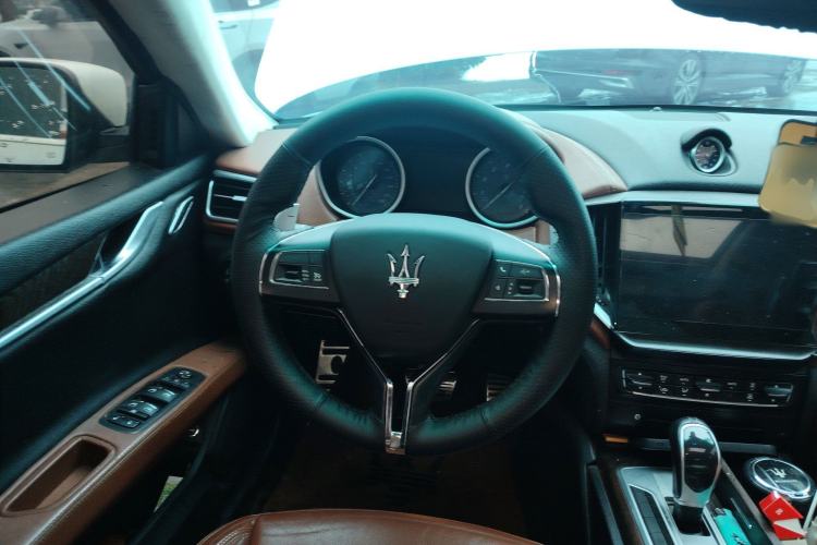 Used Maserati Ghibli 2014 3.0T S Q4 Steering Wheel