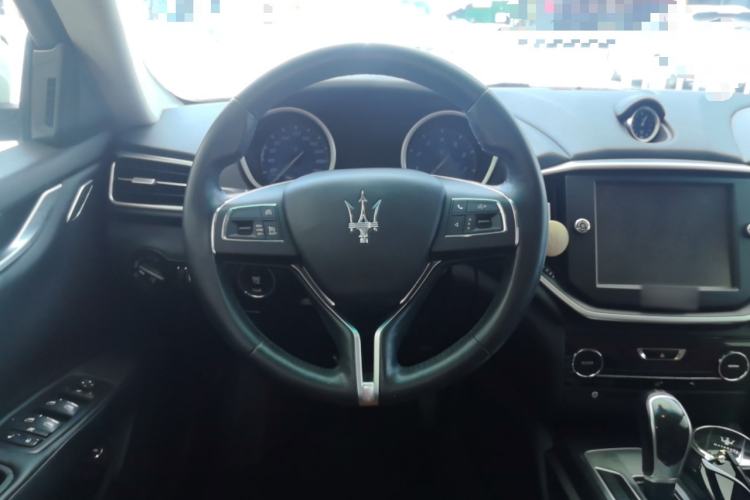 Used Maserati Ghibli 2014 3.0T Standard Edition Steering Wheel